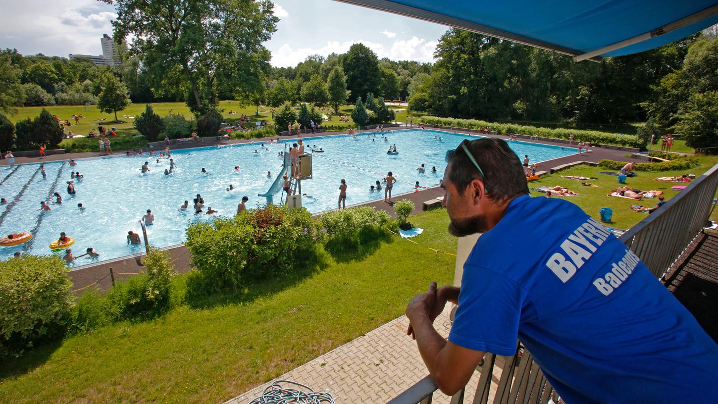 Das 70 000 Quadratmeter große und weitläufige Freibad am Pulversee ist der Stolz des SB Bayern 07.
Das 70 000 Quadratmeter große und weitläufige Freibad am Pulversee ist der Stolz des SB Bayern 07.