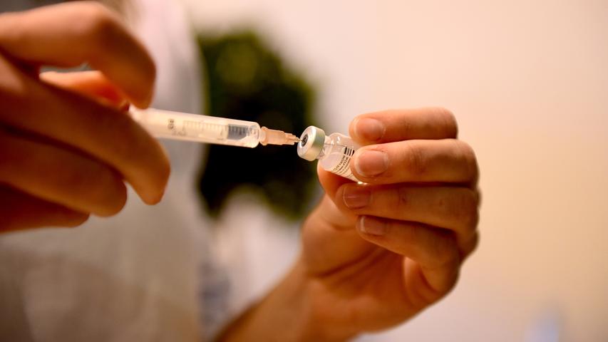 Nürnberger Impf-Hotline wegen Überlastung zusammengebrochen