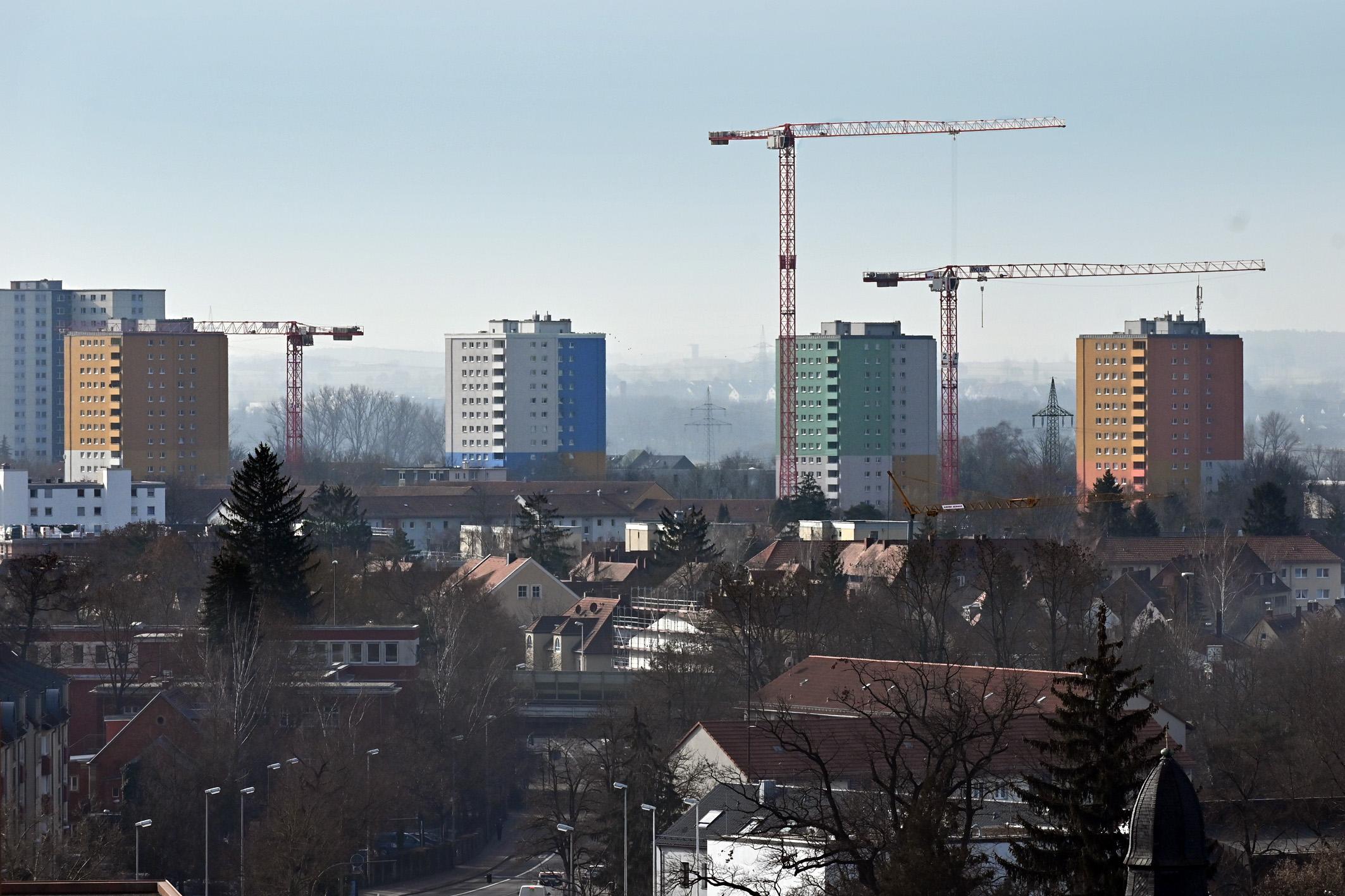 Blick von der Hugenottenkirche zur Isarstraße