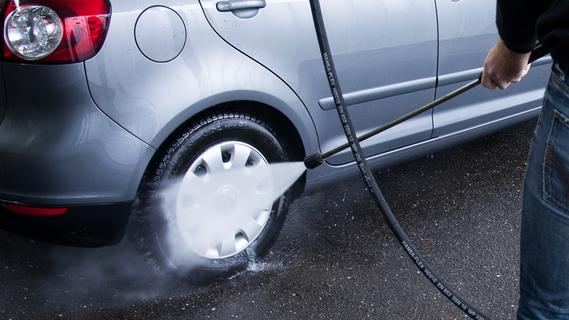 Fahrzeugpflege: Darf ich an Ostern mein Auto saugen und waschen?