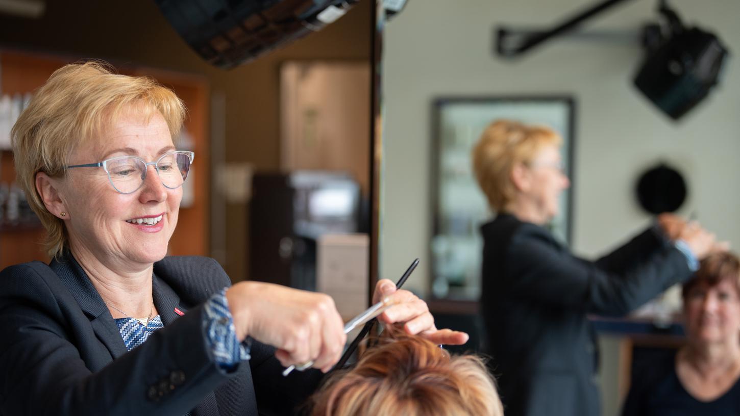 Öffnen ab März wieder: Die Friseure können Kunden empfangen.