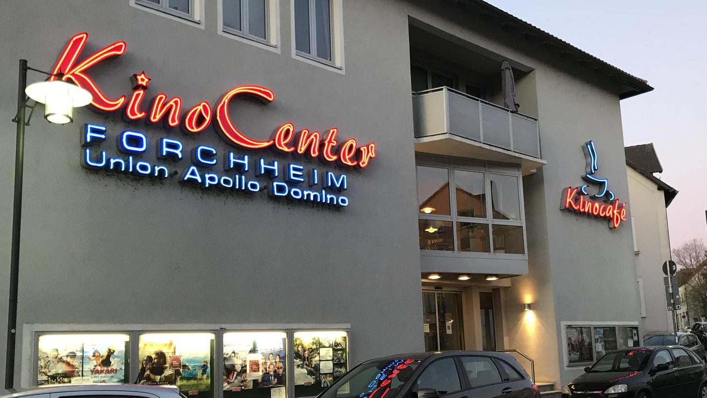Licht an: Forchheimer Kino Center macht auf Situation in der Pandemie aufmerksam