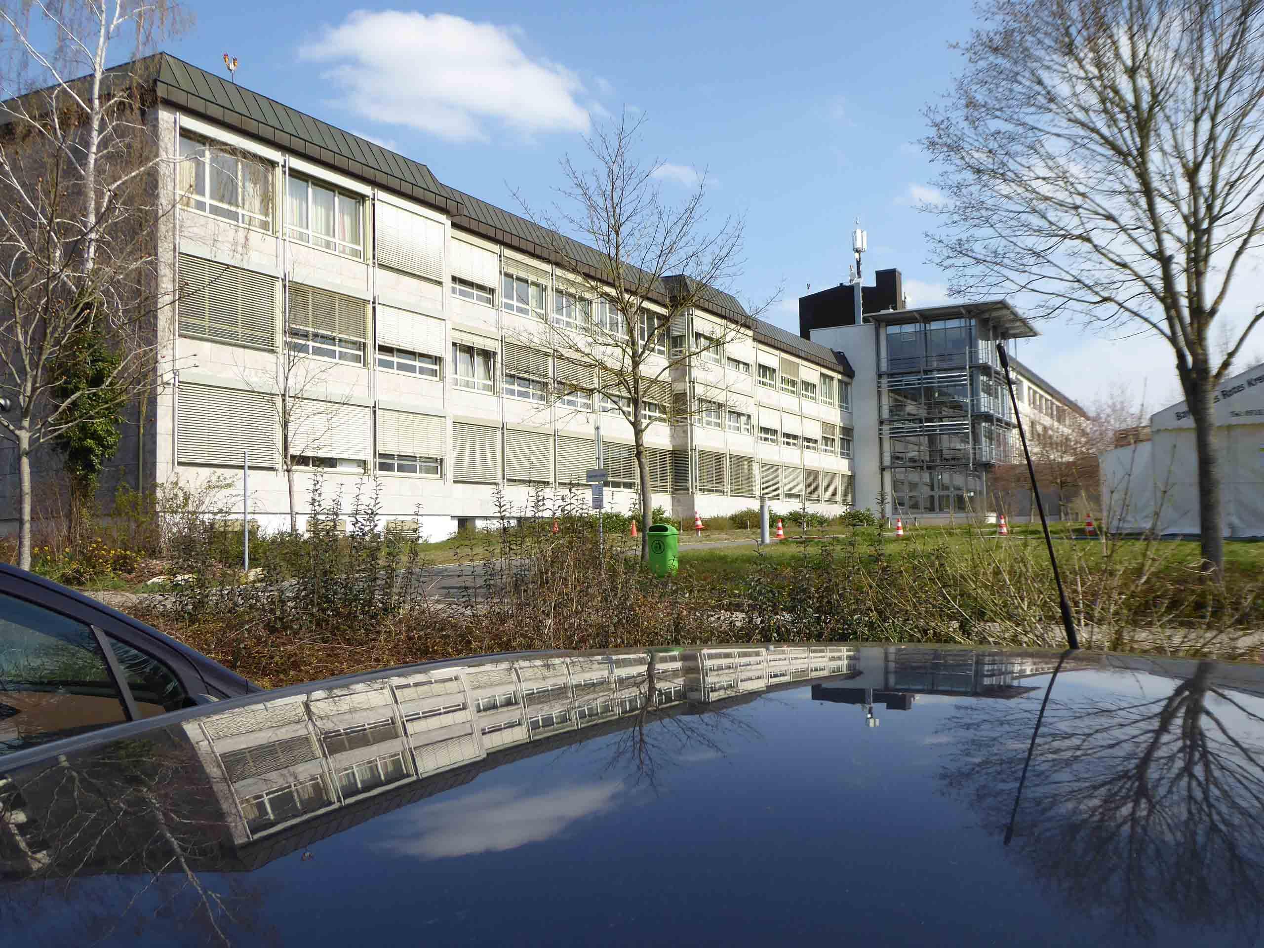 Diese Regeln gelten ab 1. März für Besucher in den Kliniken in Neustadt
