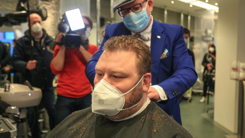 Haarschnitt für 422 Euro: Der erste Friseurtermin nach dem Lockdown
