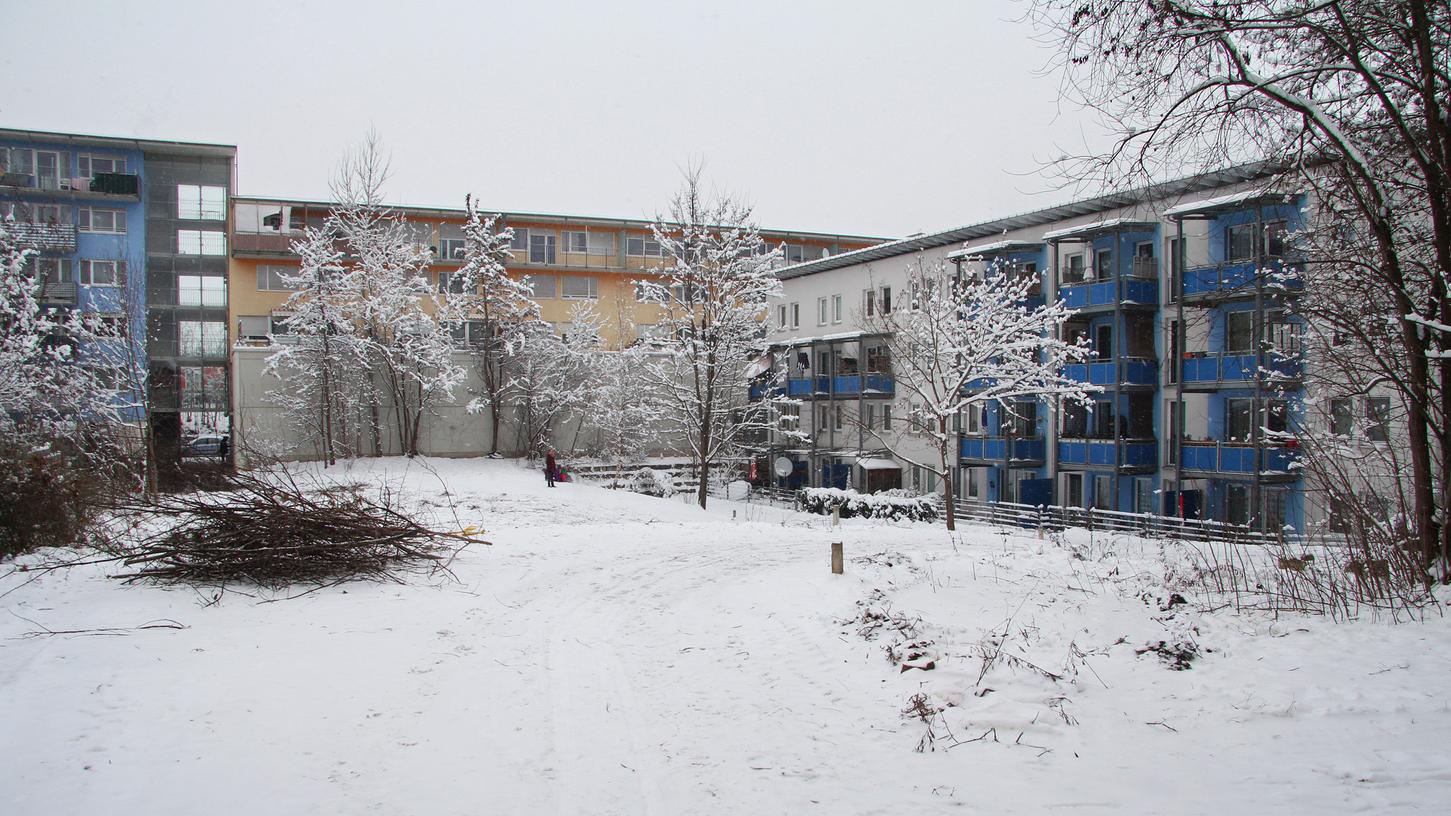 Hier noch ganz verschneit: Bald soll die Brache erblühen, nicht nur wegen des Frühlings, sondern wegen Umbaumaßnahmen.