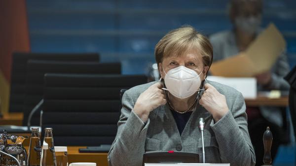 Die Ministerpräsidentenkonferenz ist kein offizielles Verfassungsorgan, sondern nur ein Gremium der Selbstkoordination der 16 deutschen Bundesländer. In der Pandemie wurde die MPK mit der Bundesregierung zur Macht- und Schaltzentrale.