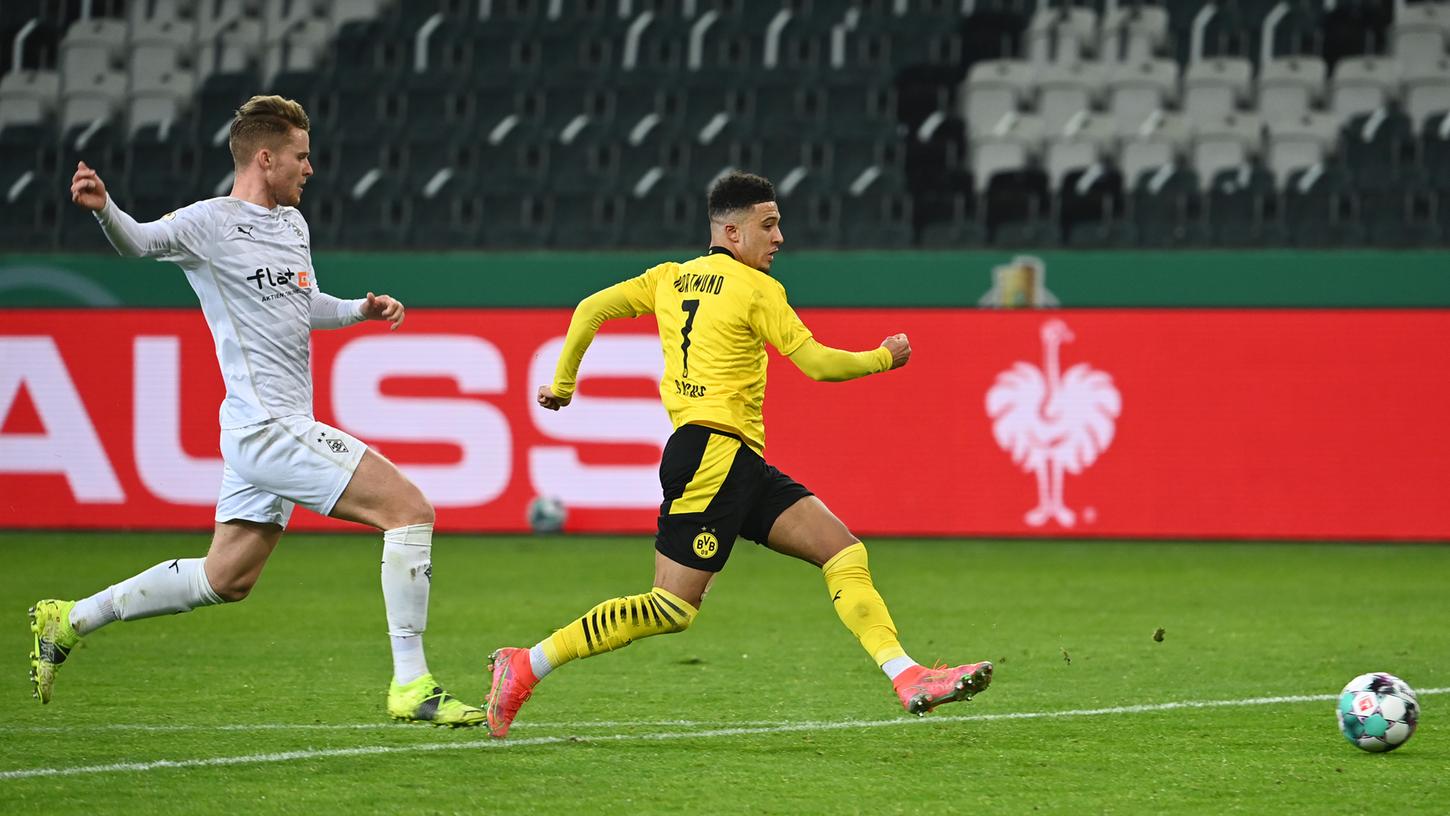 Der geht rein! Jadon Sancho entschied mit seinem Treffer das Borussen-Duell in Mönchengladbach. Der geht rein! Jadon Sancho entschied mit seinem Treffer das Borussen-Duell in Mönchengladbach.