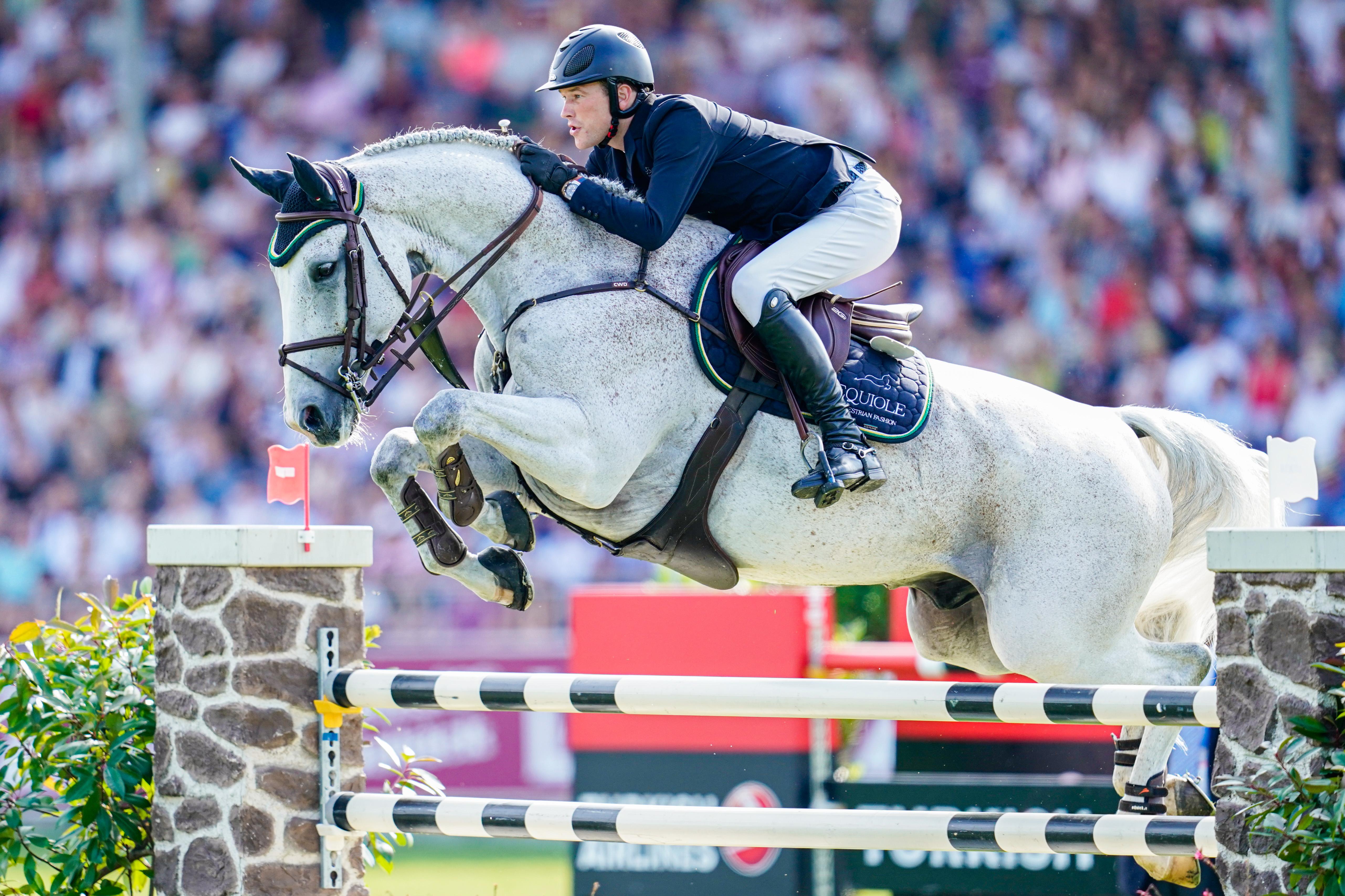 Herpes Angst Greift Um Sich Zwei Tote Pferde In Deutschland Panorama Nordbayern De