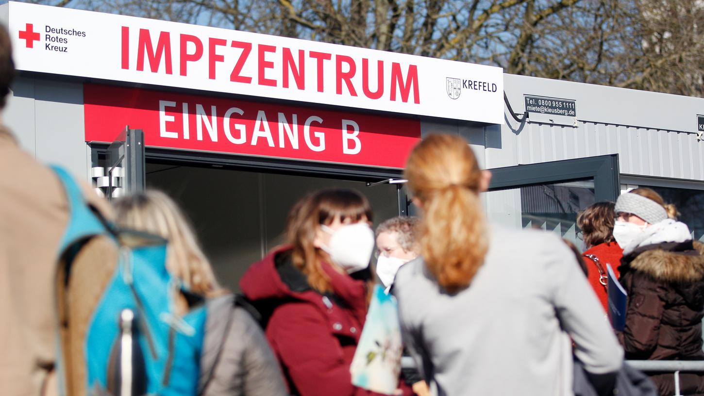 Die Impfungen in Deutschland kommen nur langsam voran.