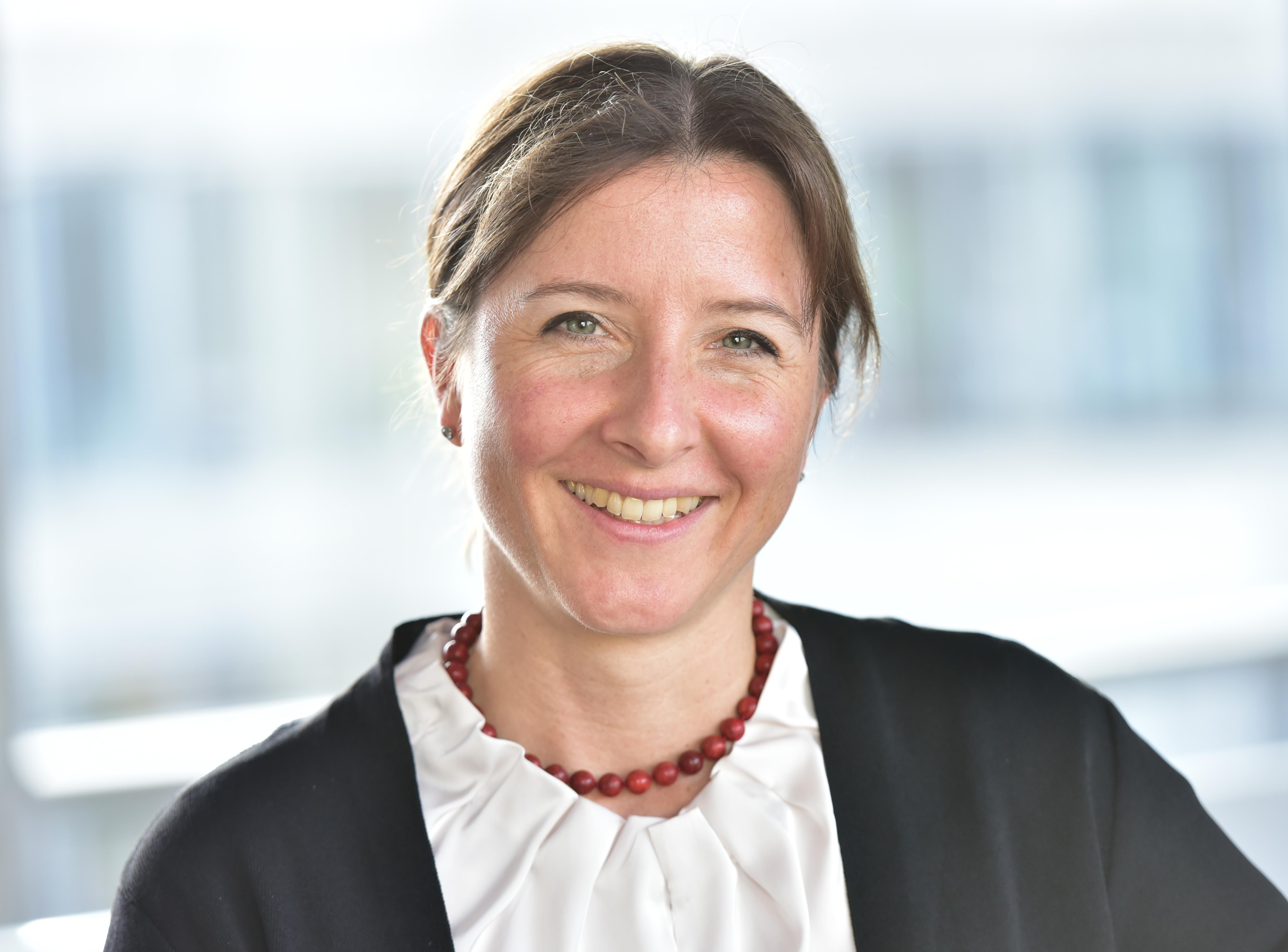 Magdalena Weigel ist seit 2022 Vorstand Personal und IT sowie Arbeitsdirektorin bei der N-ERGIE Aktiengesellschaft und der VAG Verkehrs-Aktiengesellschaft. Darüber hinaus ist sie auch Geschäftsführung (Sprecherin) und Arbeitsdirektorin der Städtische Werke Nürnberg GmbH.