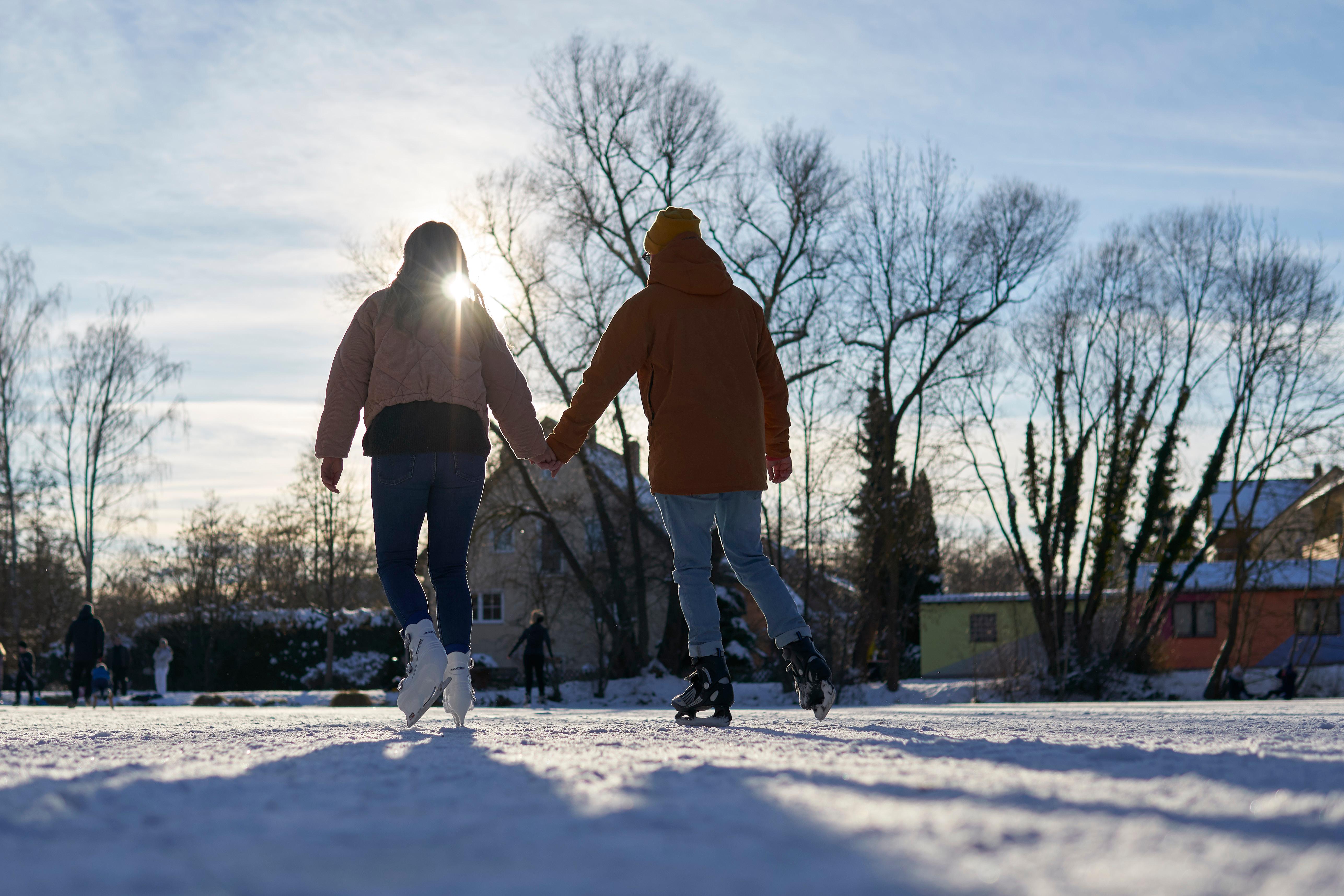 Wenn der Winter mitspielt, lässt es sich am Weiher in Ammerndorf wunderbar Schlittschuhlaufen.