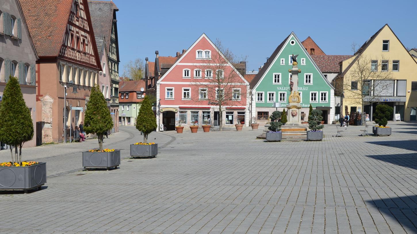 Attraktiverer Marktplatz: Parkplätze, Wendehammer, Stadtstrand