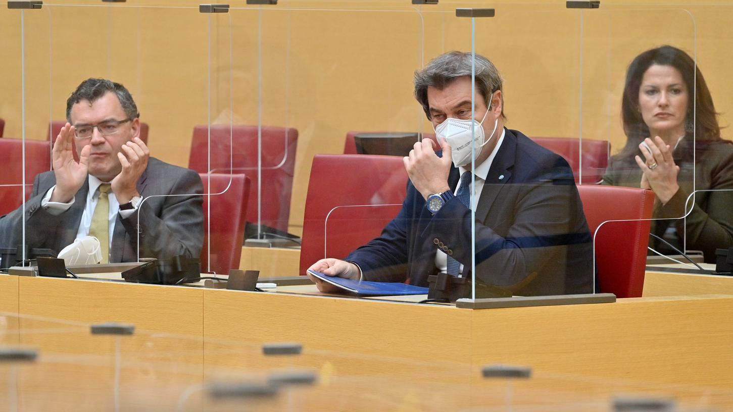 Die Opposition im Landtag ist nicht zufrieden mit Söders neuerlicher Lockerungspolitik.