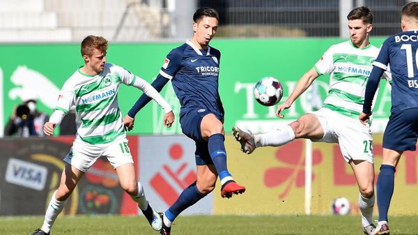 Umsichtig im Zweikampf, ruhig im Passspiel, gutes Auge im Stellungsspiel, dazu noch der Torschütze zum 1:1 mit seinem ersten Treffer als Profi. Starker Auftritt des vielleicht besten Fürthers.