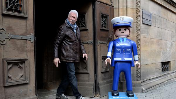 Nur wenige Meter entfernt befindet sich in Kellerräumen des Fürther Rathauses das Kriminalmuseum.