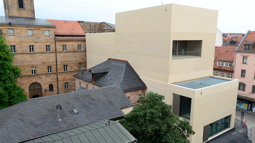 Im Juni 2018 öffnete mit dem Ludwig-Erhrad-Zentrum das jüngste Fürther Museumsprojekt. Zu ihm gehört der Neubau direkt neben dem Rathaus sowie das Geburtshaus Ludwig Erhards gegenüber.