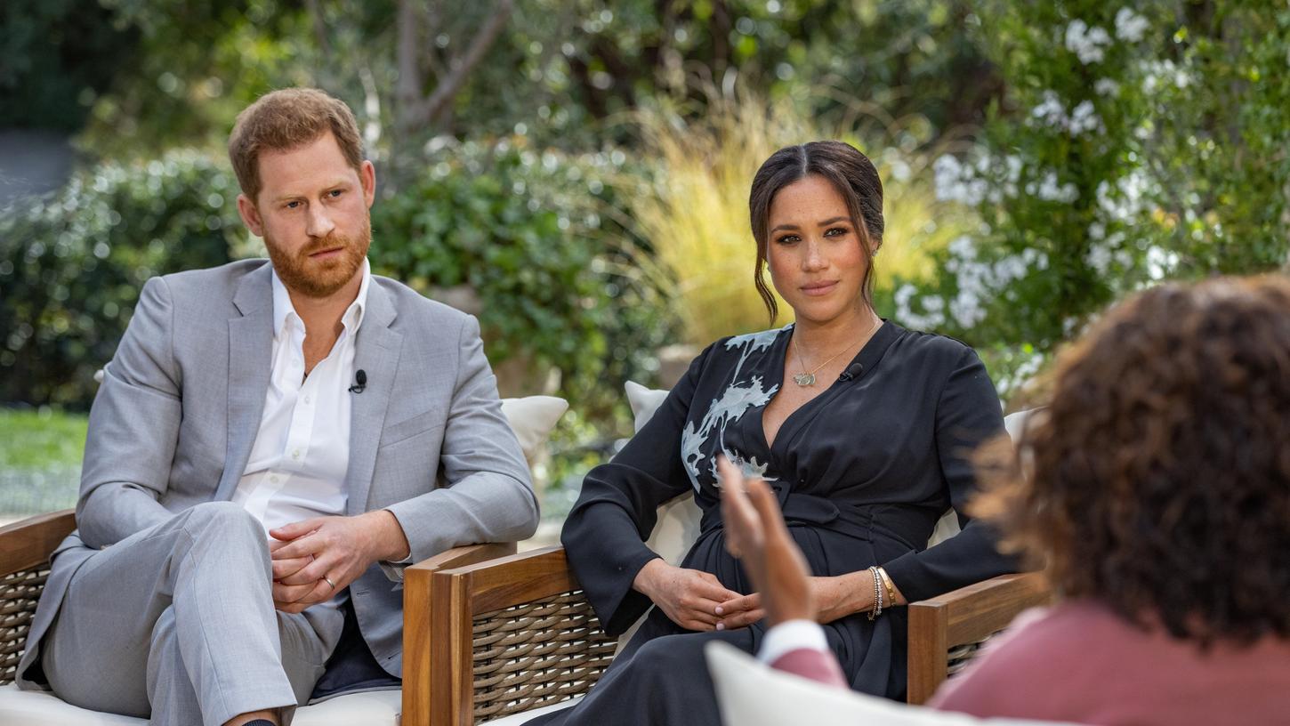 US-Moderatorin Oprah Winfrey sprach mit Prinz Harry von Großbritannien und seiner Ehefrau Herzogin Meghan. Das Interview wurde bei CBS zur besten US-Sendezeit ausgestrahlt. US-Moderatorin Oprah Winfrey sprach mit Prinz Harry von Großbritannien und seiner Ehefrau Herzogin Meghan. Das Interview wurde bei CBS zur besten US-Sendezeit ausgestrahlt.