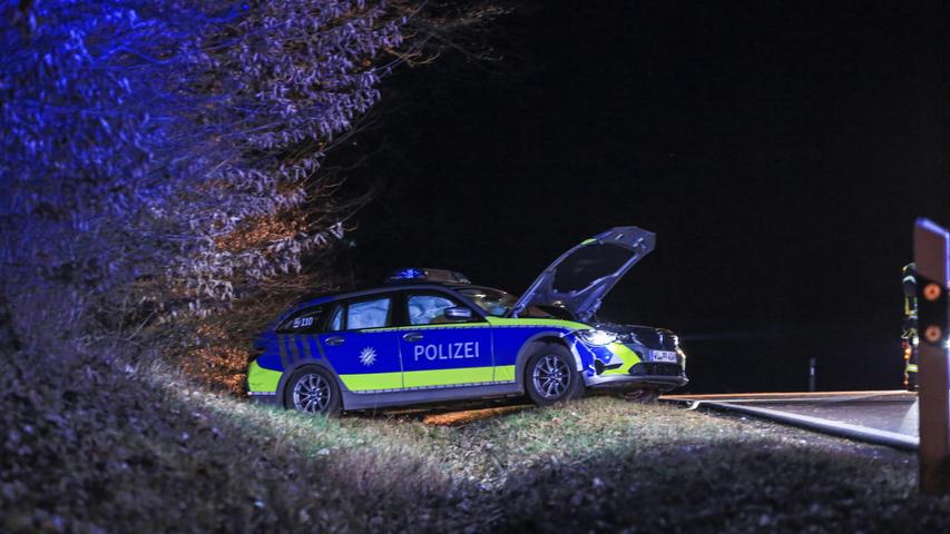 Fahrerflucht nach Fast-Kollision mit Polizeiauto in Unterfranken