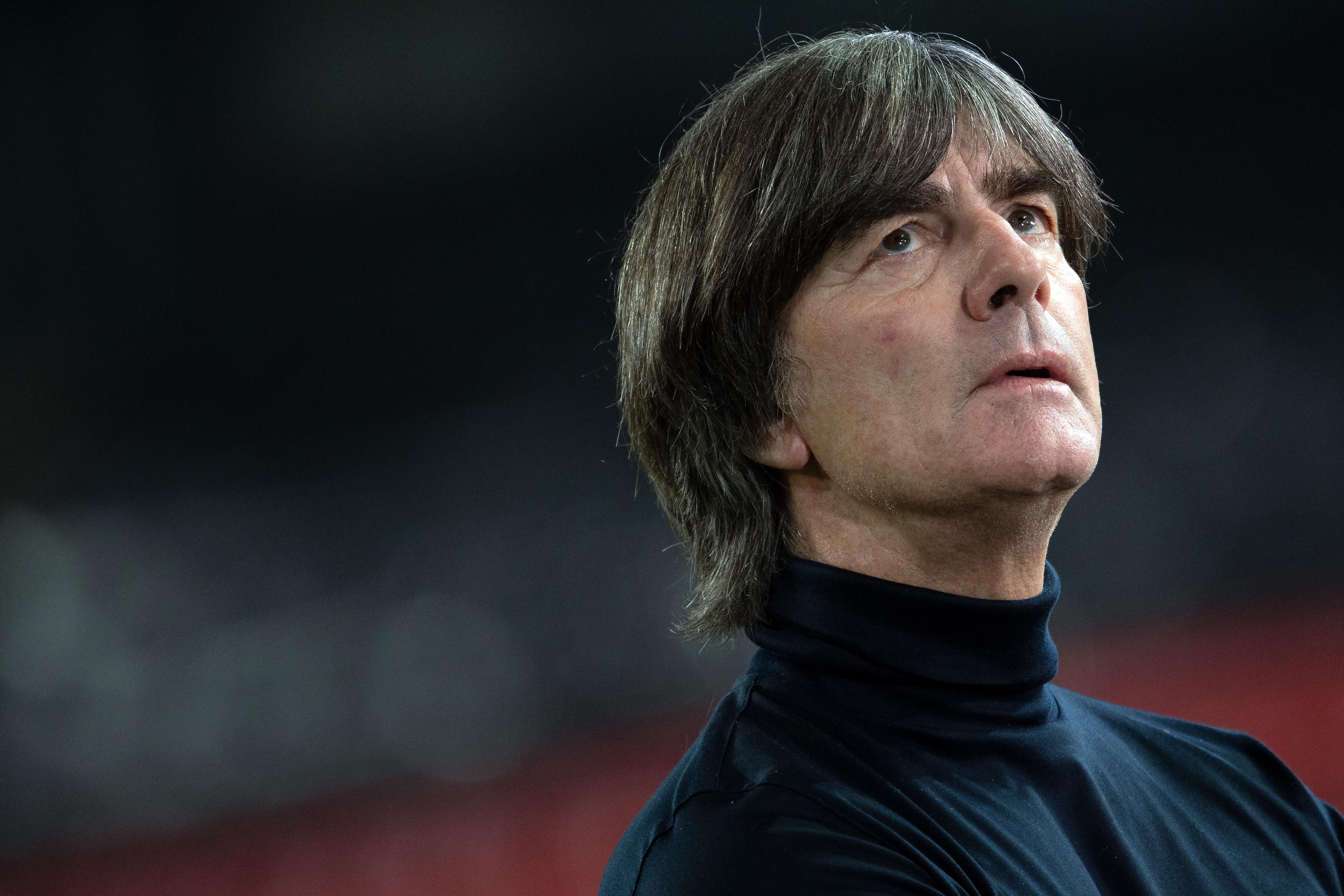 Am 9. März 2021 wird bekannt, dass Joachim Löw sein Amt als Bundestrainer nach der EM im Sommer aufgeben wird. Er werde seinen ursprünglich bis zur WM 2022 laufenden Vertrag unmittelbar mit Abschluss des Turniers auf eigenen Wunsch beenden. Er erläuterte seine Entscheidung mit den Worten: "Ich gehe diesen Schritt ganz bewusst, voller Stolz und mit riesiger Dankbarkeit, gleichzeitig aber weiterhin mit einer ungebrochen großen Motivation, was das bevorstehende EM-Turnier angeht".