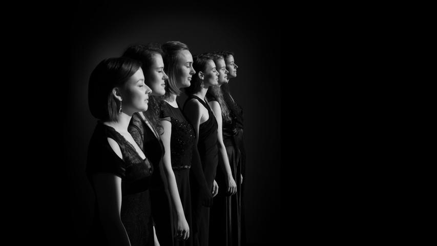 Die sechs jungen Frauen des Ensembles Sjaella sind die neuen Stars der A-cappella-Szene. Beim Musikfest ION erkunden sie in ihrem Programm "Origins" die Wurzeln der Vokalmusik.