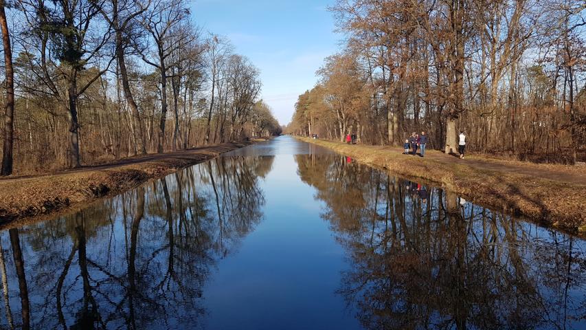 Der Kanal in Richtung Nürnberg, hier endet er. Erst kurz vor Bamberg sind noch ein paar hundert Meter übrig.