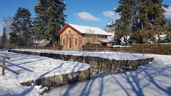 Eines der letzten Schleusenwärterhäuser nahe Worzeldorf.