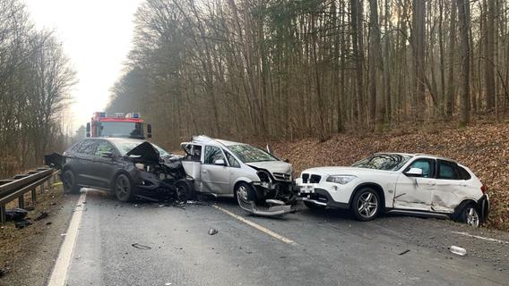 19 Jahriger Stirbt Nach Zusammenstoss In Franken Polizei Sucht Wichtigen Zeugen Region Nordbayern