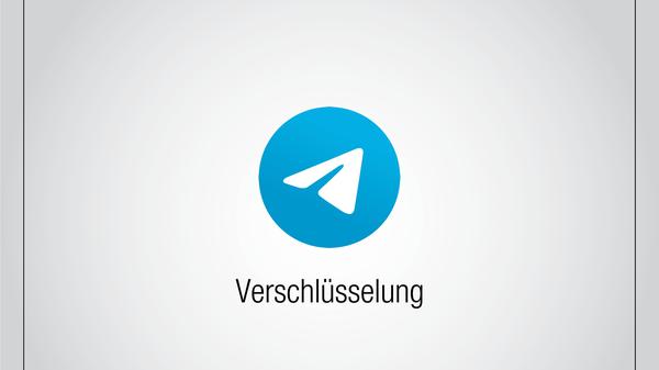 Anders als bei WhatsApp sind die Nachrichten bei Telegram nicht standardmäßig Ende-zu-Ende verschlüsselt. Wer dies möchte, kann den Chat zu einem sogenannten "geheimen Chat" ändern. In Gruppenchats ist eine Ende-zu-Ende-Verschlüsselung allerdings generell nicht möglich. Das heißt, diese Nachrichten werden irgendwo in einer Cloud beziehungsweise auf Servern von Telegram gespeichert und können theoretisch auch von Dritten, die sich Zugriff verschaffen, gelesen werden.