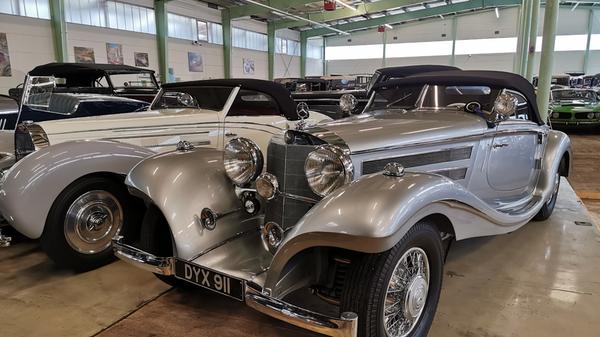 Ein für die damalige Zeit wahres Kraftpaket war der der Mercedes 540 K Special Roadster. Die 5,4 Liter-Motoren leisteten bis zu 180 PS. Hier ein Modell aus dem Jahr 1937. Je nachdem, welche Geschichte sie haben, erzielen diese Oldtimer bei Auktionen in der Spitze Preise im zweistelligen Millionenbereich.