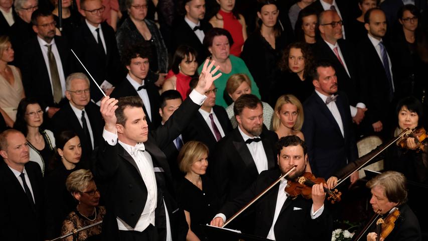 Internationale Reisen gehören zur DNA der Bamberger Symphoniker. 2019 traten sie mit ihrem Chefdirigenten Jakub Hrusa beim 74. Musikfestival Prager Frühling auf.