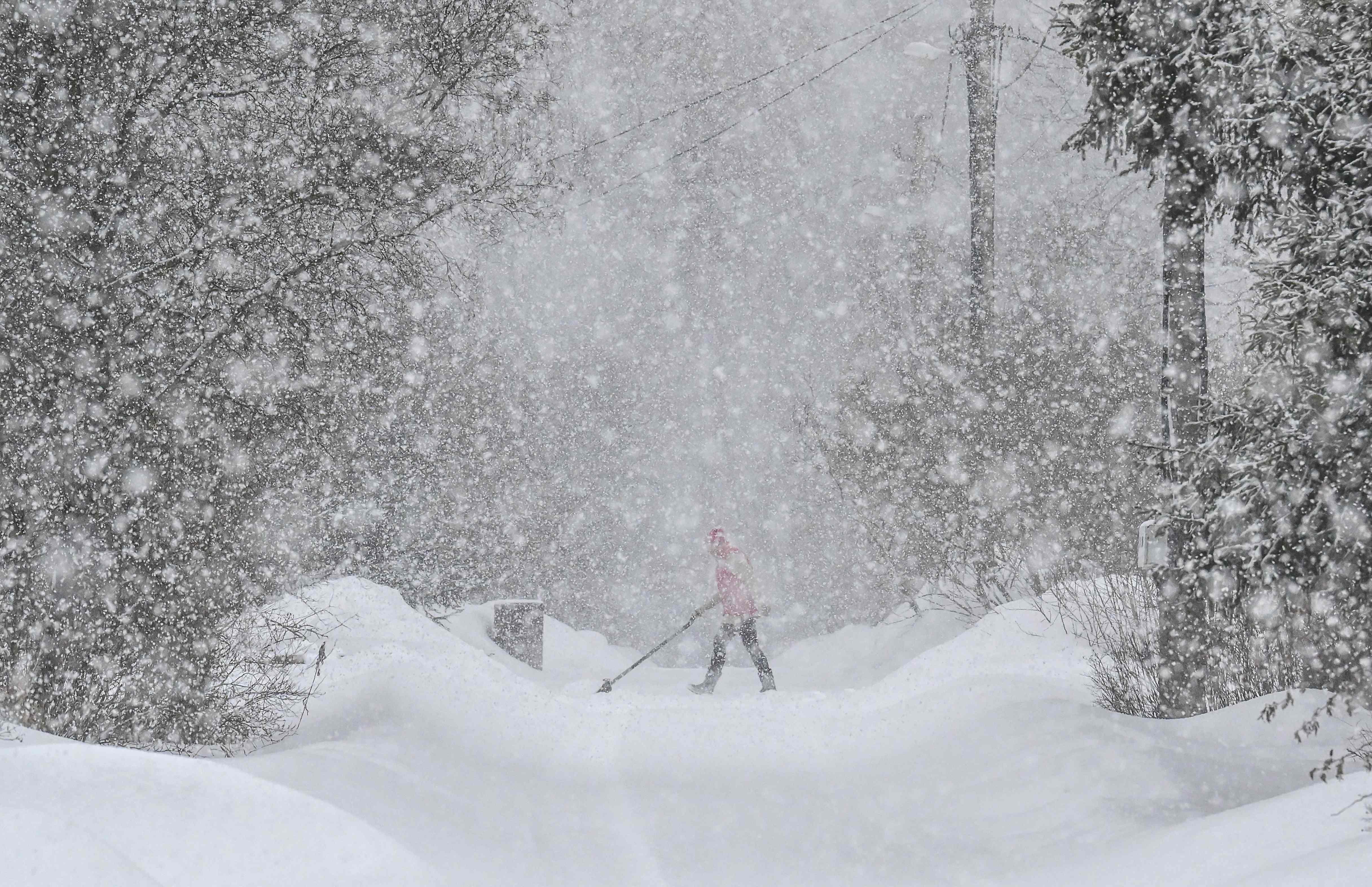 Noch immer herrscht tiefster Winter in Russland - hier in Zykeyevo, 45 Kilometer vor Moskau.
