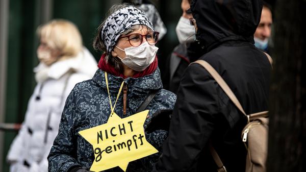 Demonstration gegen die Corona-Einschränkungen - Berlin