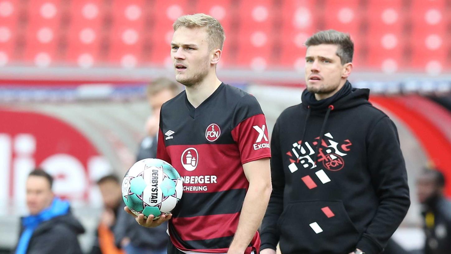 Hilflos an der Seitenlinie: Der Club von Tim Handwerker und Robert Klauß taumelt im Tabellenkeller.
Hilflos an der Seitenlinie: Der Club von Tim Handwerker und Robert Klauß taumelt im Tabellenkeller.