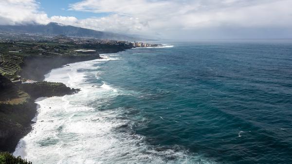 Drei kanarische Inseln werden von Nürnberg aus angeflogen. Mit Corendon Airlines und Marabu geht es jeweils nach Fuerteventura und Gran Canaria. Außerdem fliegt Eurowings nach Gran Canaria, sowie Marabu und Ryanair nach Teneriffa.