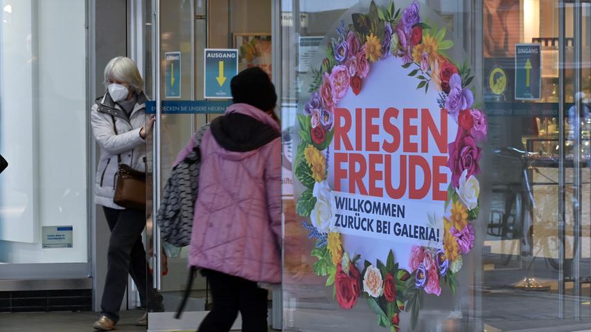 Aus für die Shopping-Touren aufgrund der erhöhten Inzidenzwerte: Der Einzelhandel in Erlangen darf zwar weiterhin geöffnet bleiben, aber mit ergänzenden Schutzmaßnahmen. Für den Besuch sind künftig Terminvereinbarungen nötig („Click & Meet“).