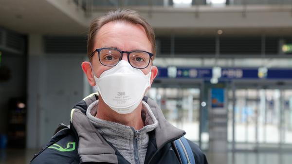 Marco van Meegen musste Resturlaub nehmen. Da er einen stressigen Abgabetermin zu bewältigen hatte, ist er dankbar, sich endlich ein paar Tage Auszeit nehmen zu können. Die verbringt er gerne auf Mallorca.