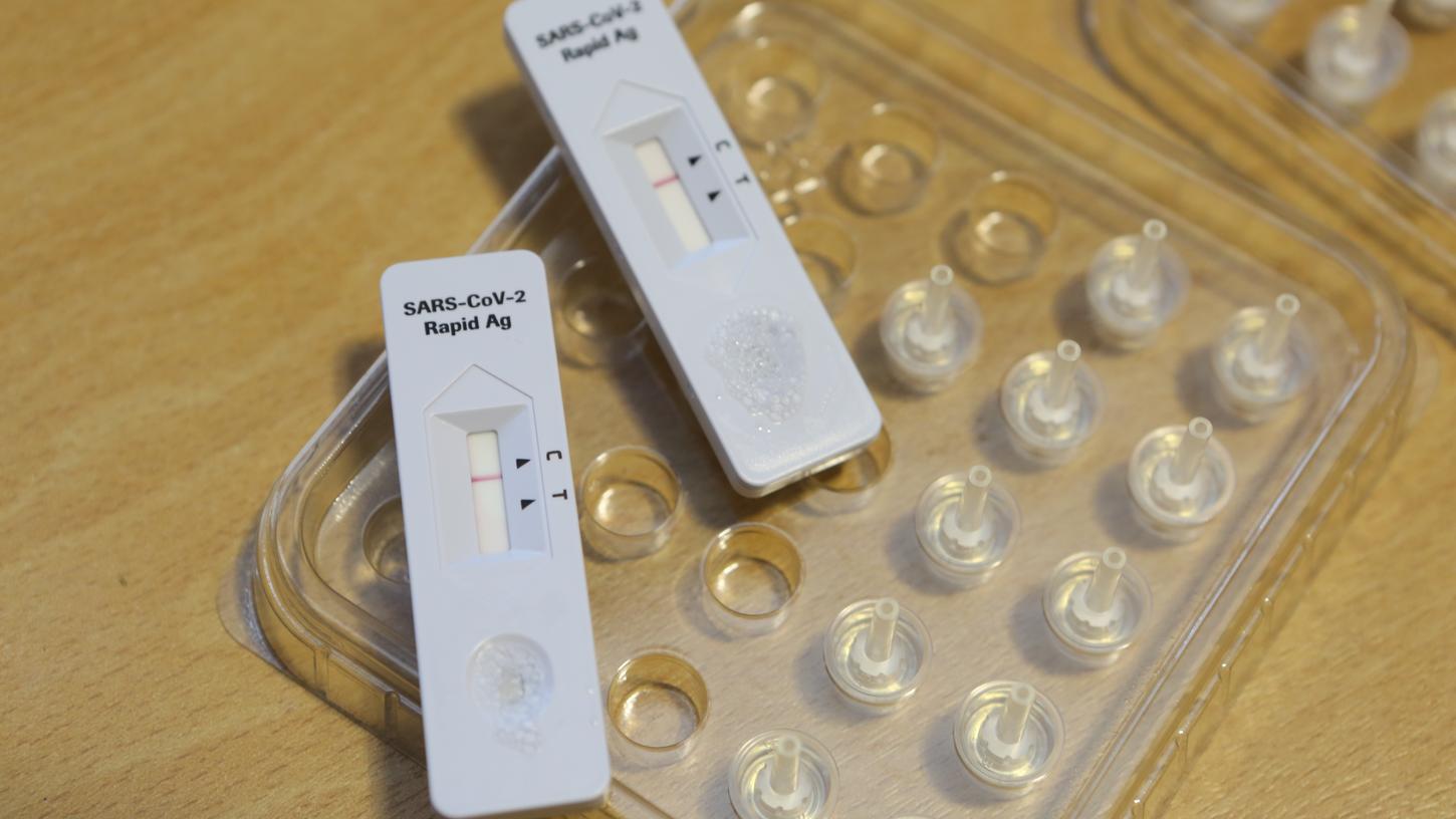 Apotheken, Hausärzte und Schnellteststationen bieten im Landkreis Tests an.
Apotheken, Hausärzte und Schnellteststationen bieten im Landkreis Tests an.