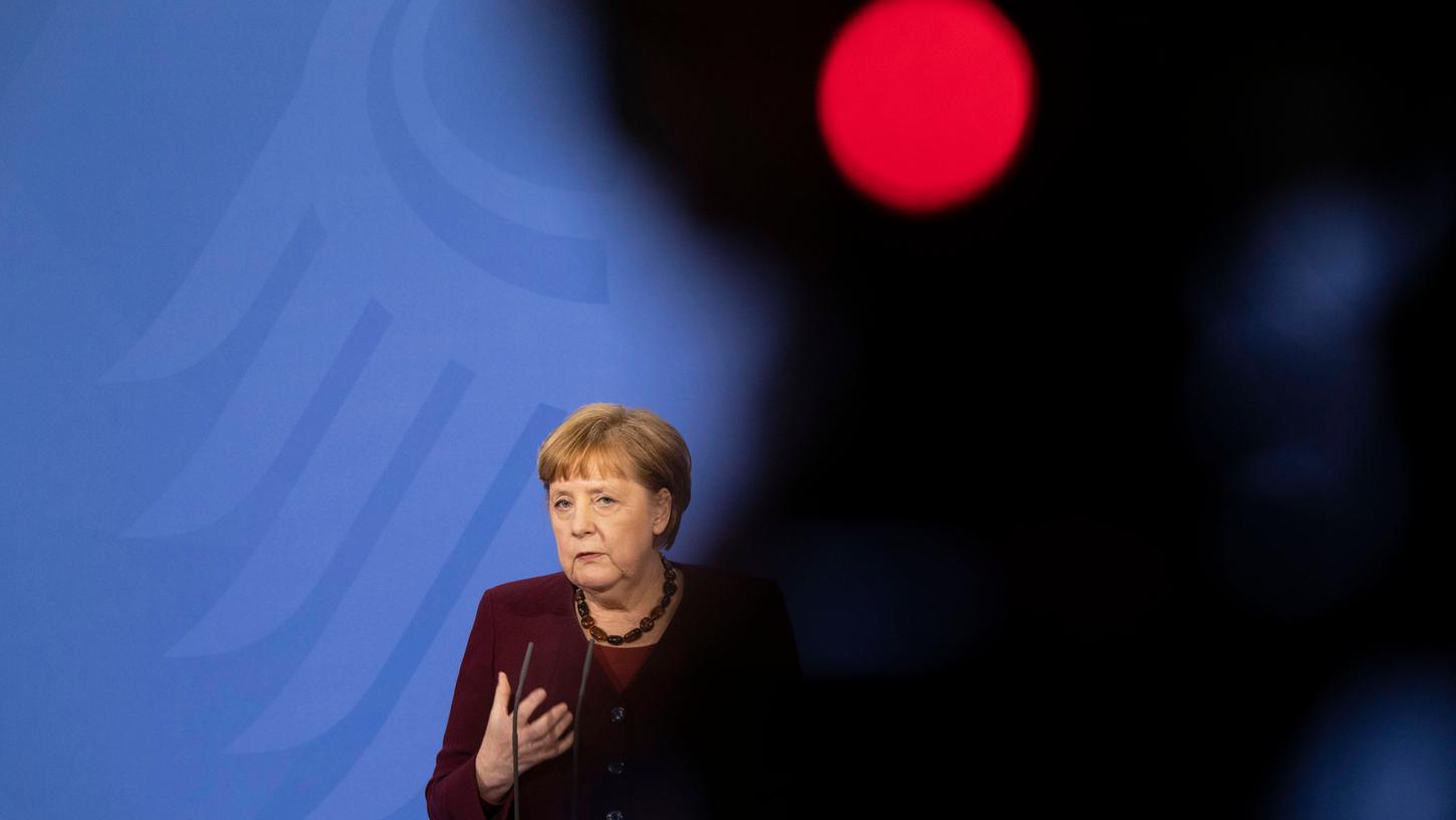 Die Inzidenzwerte in Deutschland steigen - tritt Angela Merkel jetzt auf die Vollbremse? 