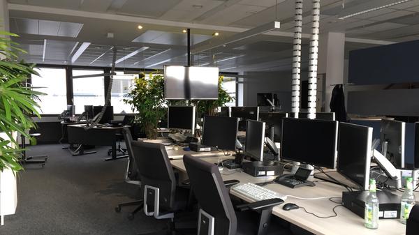 Gerade in der aktuellen Phase der Pandemie sei es wichtig, dass Unternehmen das Arbeiten von zu Hause ermöglichten, so Söder. Die Pflicht zum Angebot von Homeoffice wurde verlängert.