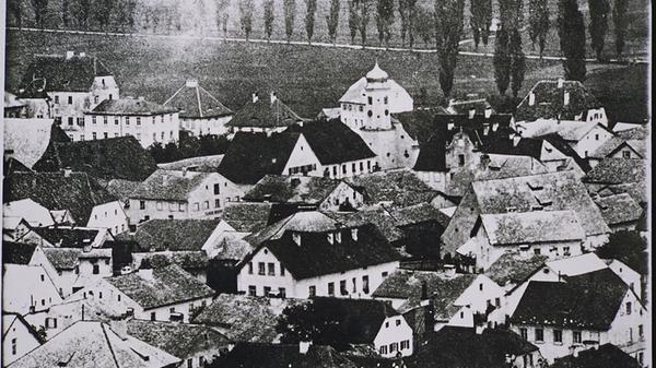 Treuchtlingen von oben, wohl Anfang des vergangenen Jahrhunderts. Viele der damaligen Jurasteindächer gibt es heute nicht mehr.
