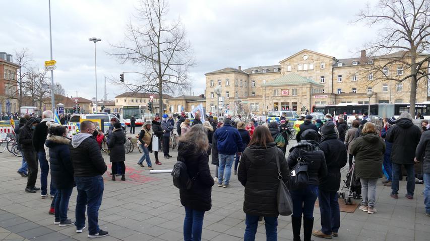 Corona-Maßnahmen: Protest und Gegenprotest in Bamberg
