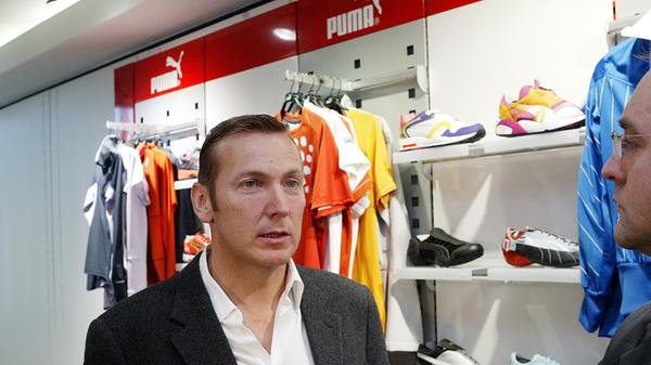 Vorstandsvorsitzender Jochen Zeitz von der Puma AG bei der Bilanzpressekonferenz 2005 in Herzogenaurach.