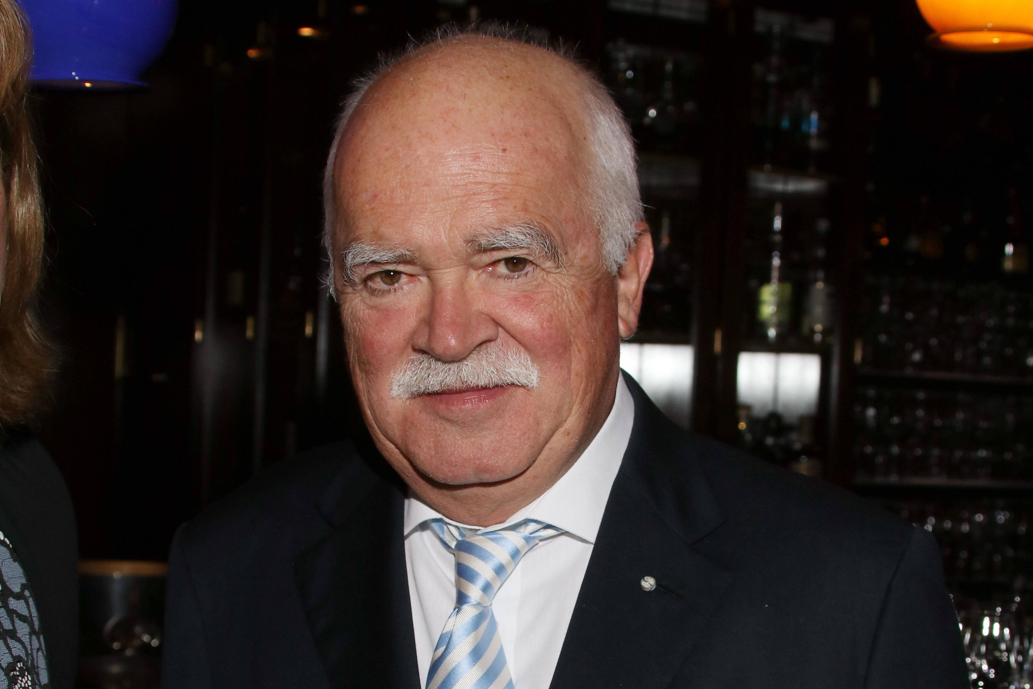 Bericht: Millionen-Zahlungen für Gauweiler während seiner Zeit im Bundestag - Politik ...