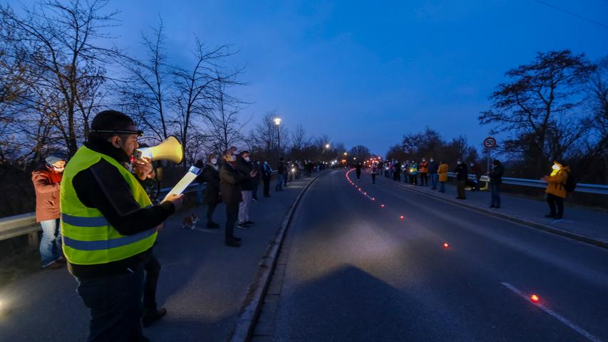 Protest gegen den Ausbau der B299: Brückenglühen in Stauf und Woffenbach