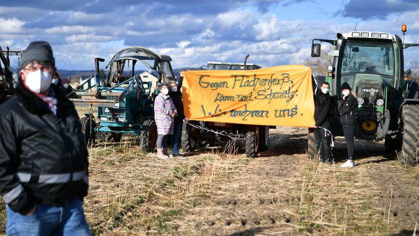 Landwirte protestieren gegen B299-Ausbau