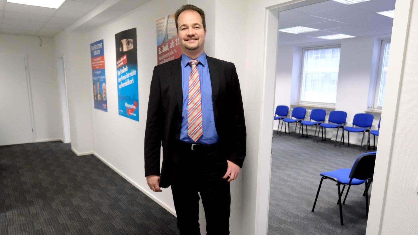 Martin Sichert ist wieder Vorsitzender der AfD Nürnberg. Im Herbst möchte er sein Bundestagsmandat verteidigen.
Martin Sichert ist wieder Vorsitzender der AfD Nürnberg. Im Herbst möchte er sein Bundestagsmandat verteidigen.