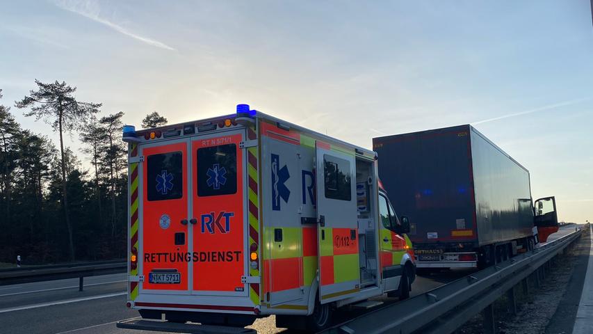 Tödlicher Unfall auf der A3: Arbeiter bei Nürnberg von Auto erfasst