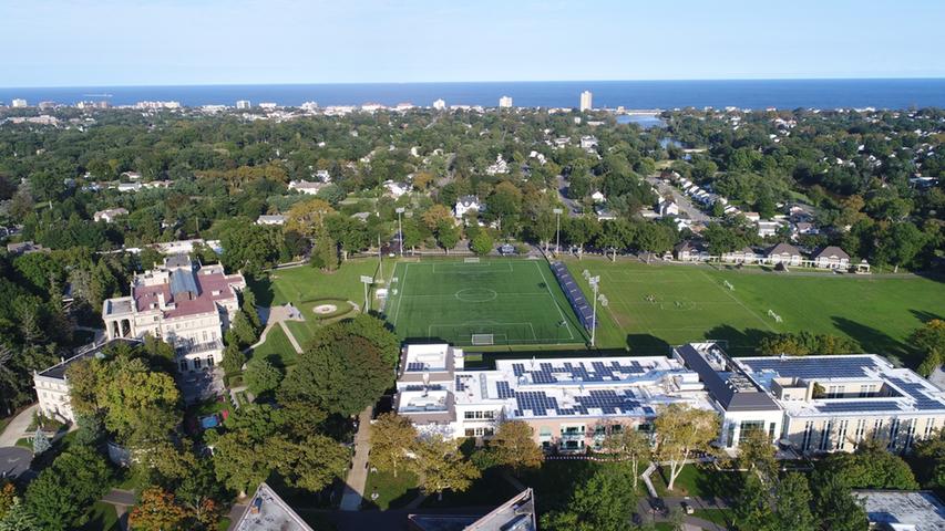 Eine großzügige Sportanlage bietet die Monmouth University in West Long Branch (New Jersey) ihren Studenten.