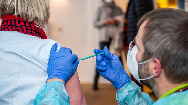 In den Hausarztpraxen darf geimpft werden