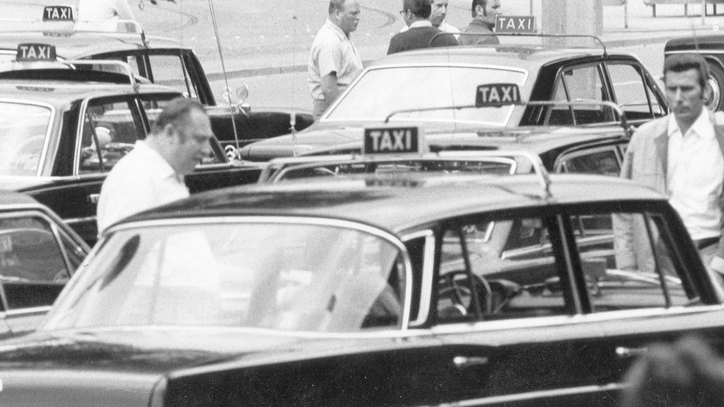31. März 1971: Fahren mit dem Taxi soll teurer werden